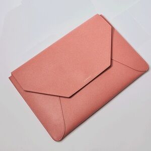 Senreve envelope laptop sleeve in Coral